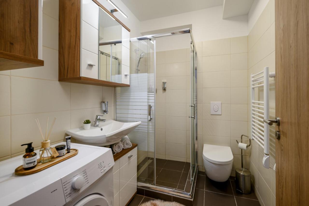 Leonardo50 Apartment Budapest Bagian luar foto